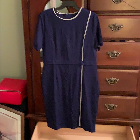 Woosea navy dress still has tags!! - Picture 2 of 4